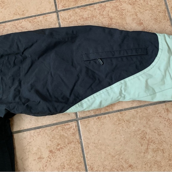 Waterproof Black and Green Jacket - Picture 4 of 12